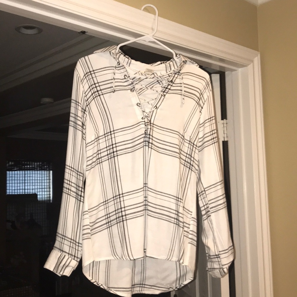 White and black flannel long sleeve t-shirt!